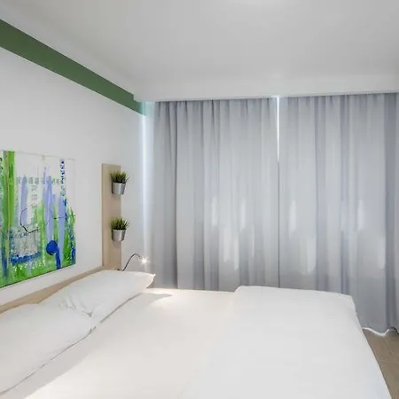 מלון Aminess Casa Bellevue 4*