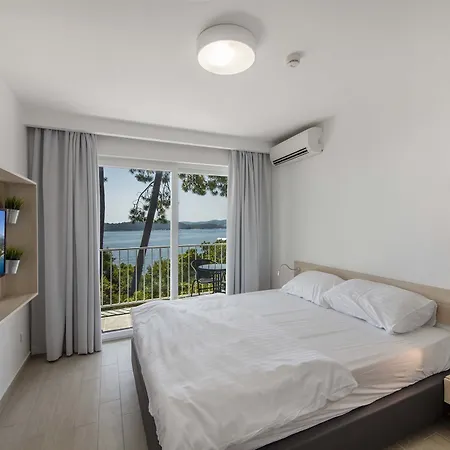 Отель Aminess Casa Bellevue 4*